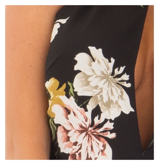 HALTER JUMPSUIT WITH SIDE POCKET - Picture 3 of 3